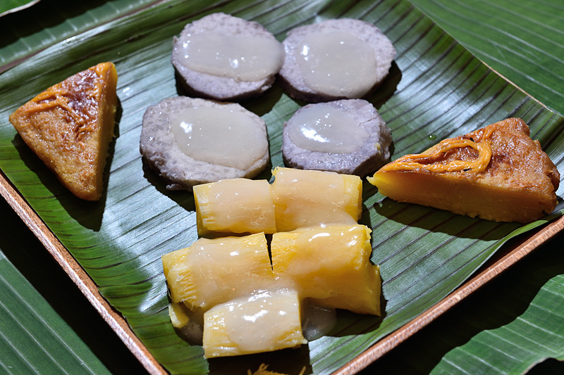 こちらはディナーで注文したタロイモスイート盛り合わせ。もちもち食感がクセになります