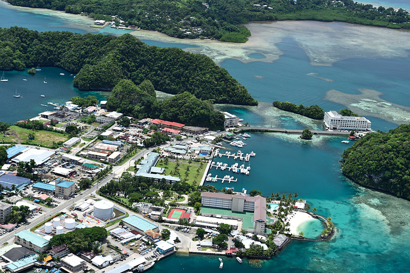コロール市街上空