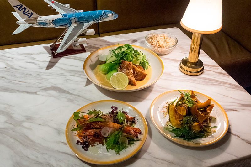 billsは、ANAのエアバス A380就航に合わせて開始したコラボレーション機内食のオリジナルレシピ版を期間限定で提供する