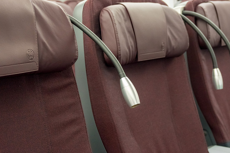 フレキシブルアーム付きの読書灯