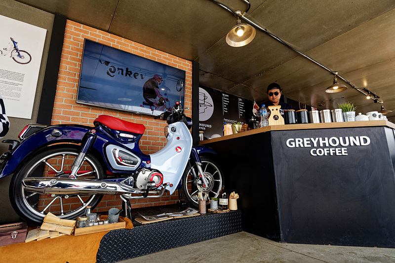 カフェ風の店構え