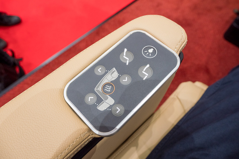 近鉄で2020年3月14日より運行を開始する「新型名阪特急ひのとり」のプレミアムシートを体験可能