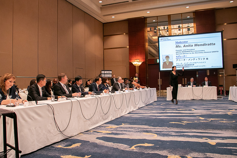 アニータ・メンディラッタ＆アソシエイツ創設者・代表取締役社長/国連世界観光機関 事務局長スペシャルアドバイザーのアニータ・メンディラッタ氏がモデレーターを務め、「第3回TEJ観光大臣会合」が行なわれた