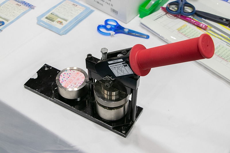 「中国5県体験コーナー」として、岡山県は「mt缶バッチづくり」、広島県は「けん玉体験」、山口県は「観光列車ペーパークラフト制作体験（10月24日～25日）/コサージュ製作体験（26日～27日）」、鳥取県は「麒麟獅子折り紙」、島根県は「銀探し体験/VR銀山」を実施