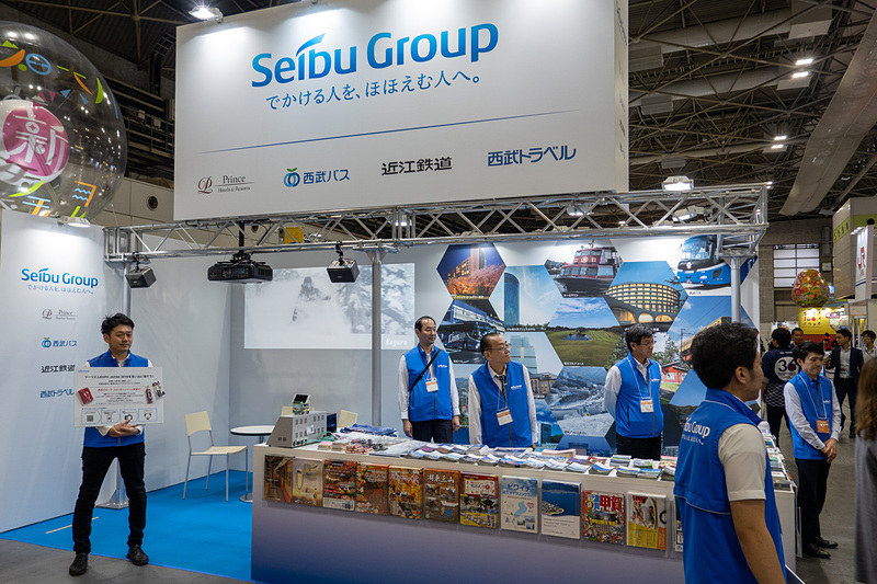 ブースで記念撮影してSNSに投稿すると西武グループのオリジナルグッズがもらえる