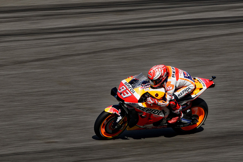 もちろんホームストレートを駆け抜ける姿も