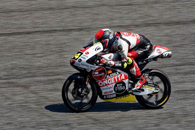 Moto3クラスで活躍する今最もホットな日本人選手、鈴木竜生選手の走り