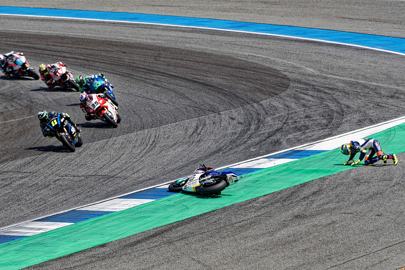 最終コーナーはこういったアクシデントが発生しやすいところでもある