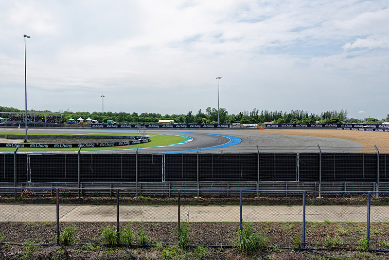 目隠しもあるが、視界自体はあまり遮られないので、よい眺めを確保できる