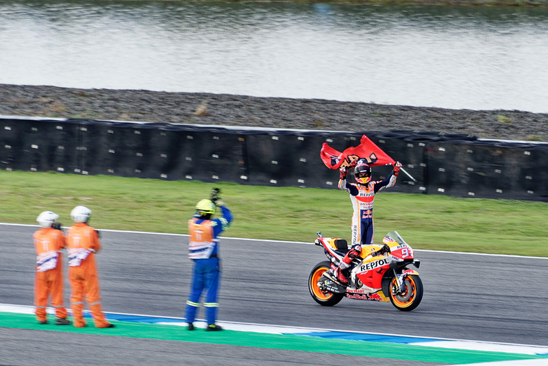 MotoGPタイグランプリはマルク・マルケス選手が優勝し、同時に2019年の総合チャンピオン獲得も決めた