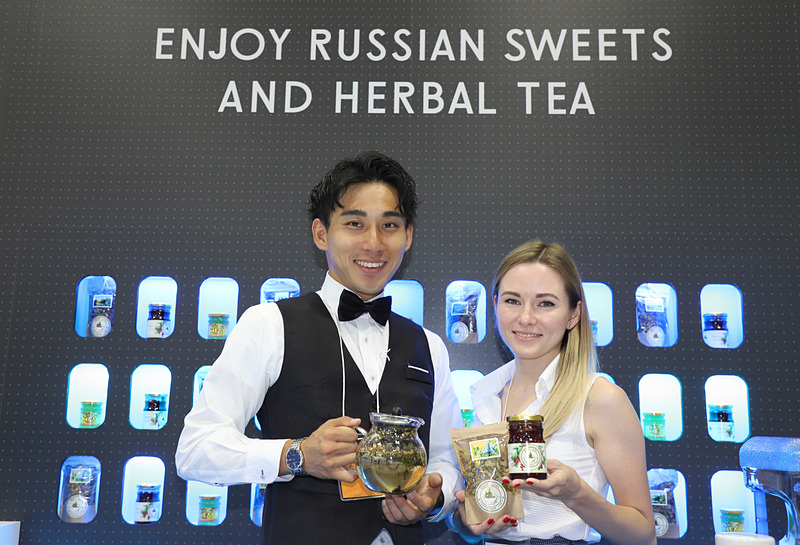 本場のロシアンティーも試飲できる