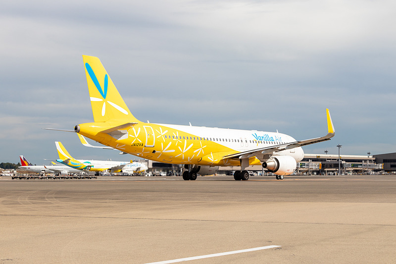 滑走路に向かうJW103便。この機体は台北に到着した後、16時55分発のJW158便（台北～福岡線）として使用され、バニラエアの運航は終了する