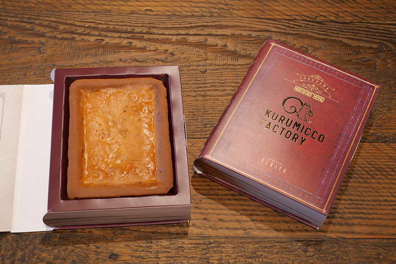 クルミッ子7個分の巨大クルミッ子を作れる体験コーナーもある。こちらはWebでの予約制で、すでに数か月先まで予約で埋まっているそうだ