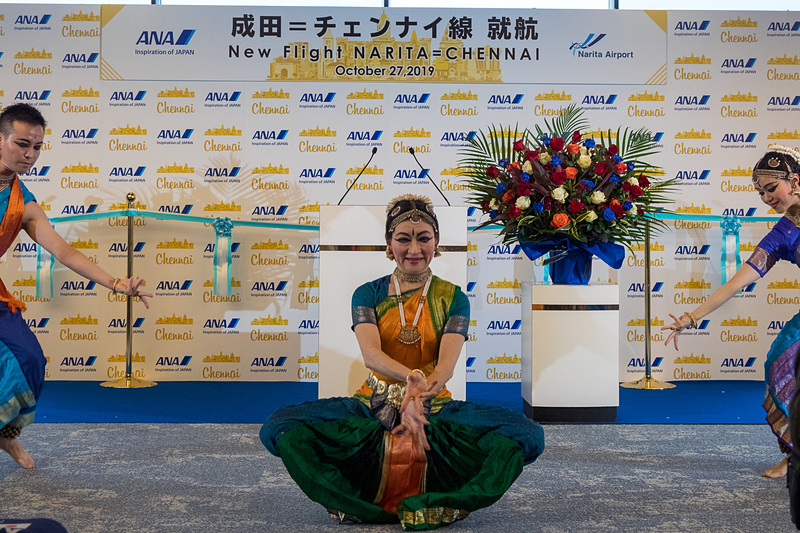 インド南部発祥の古典舞踊「パラタナティアム」のパフォーマンス