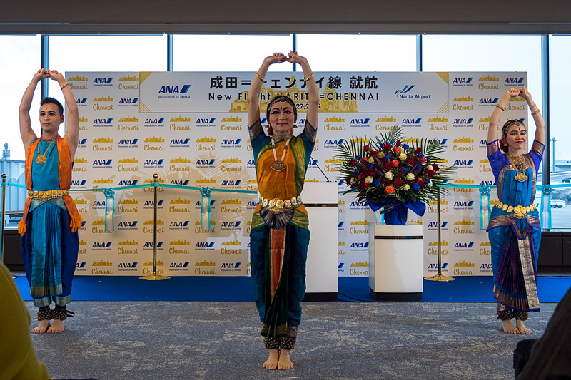 インド南部発祥の古典舞踊「パラタナティアム」のパフォーマンス