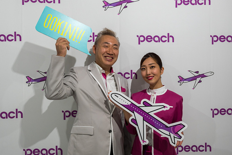 フォトプロップスも用意して一緒に写真撮影も