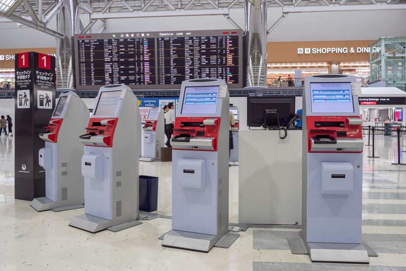 自動チェックイン機