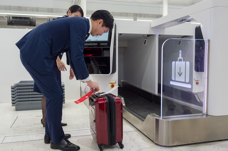 自動手荷物預け機の利用イメージ