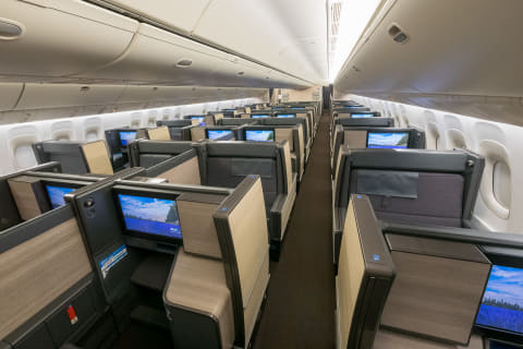 ANA、新シートのボーイング 777-300ER型機、東京～ニューヨーク線就航