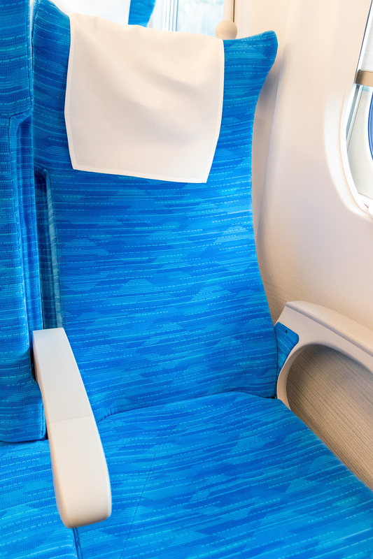 シートを倒すと少し座面も沈み込む