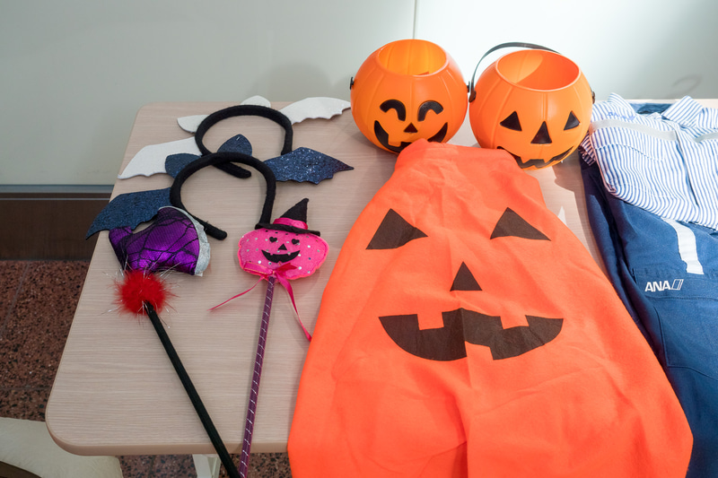 ハロウィンの仮装や子供向け制服を着て撮影を楽しめる