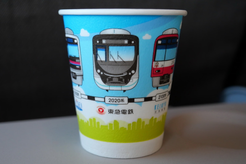 もう1つには、各鉄道会社の電車とソラシドエアの機体をデザイン。こちらは鉄道ファンに人気となりそうだ