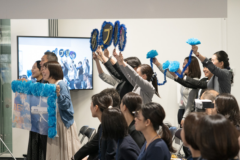 各空港代表のパフォーマンスに、観覧席からの応援にも熱が入る