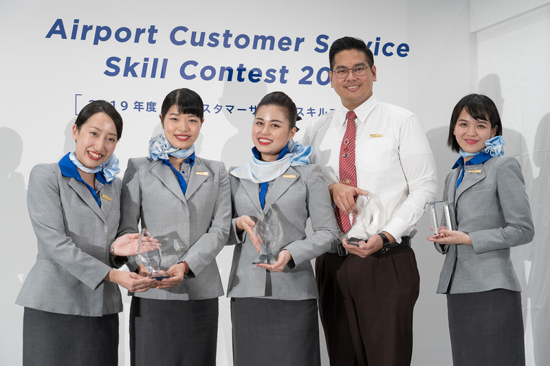 グランプリ、準グランプリ、審査員特別賞を受賞した出発ロビー部門ファイナリストの皆さん