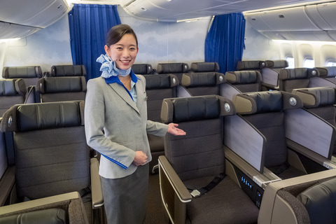 ANA、全席にシートモニターや電源装備の国内線ボーイング 777-200型機
