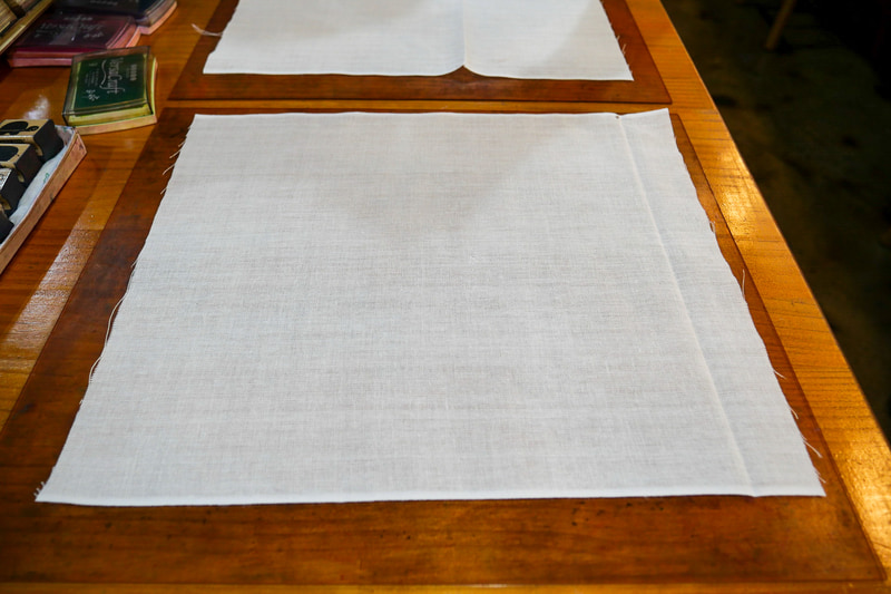 こちらがソチャン生地。薄手の生地ですが、とても肌触りがよいです