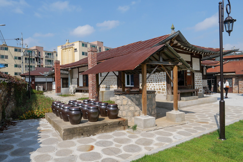 体験館の周囲もきれいに整備されていますので、建物や庭を見て回るのも楽しいです