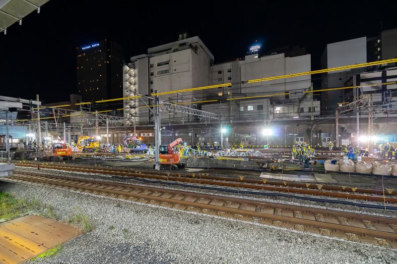 山手線内の切り換え工事箇所を6番線ホーム上から見たところ