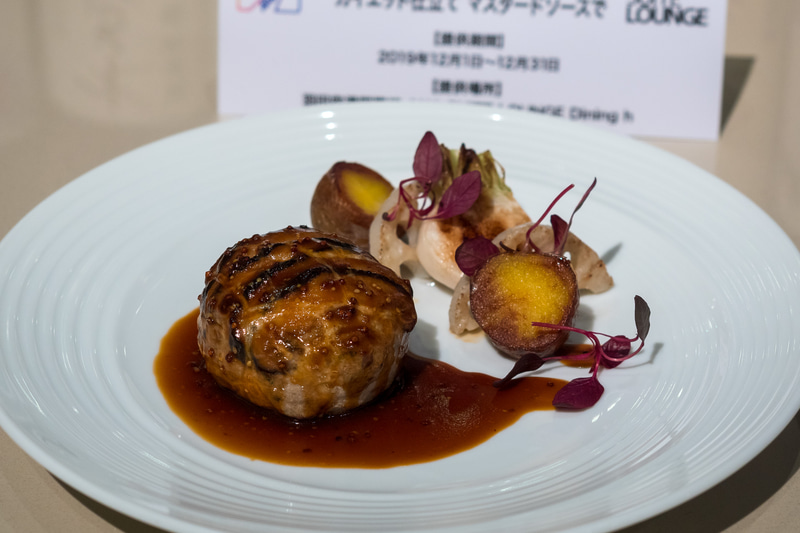 群馬県産黒豚とんくろ～とフォアグラのカイエット仕立て マスタードソースで