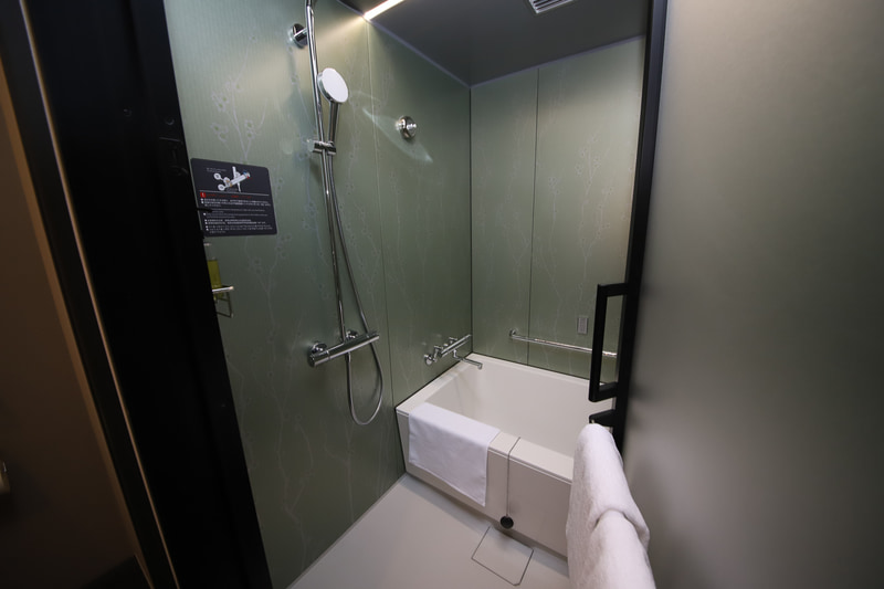 スタンダードダブルの客室内（カラーは「田園」）