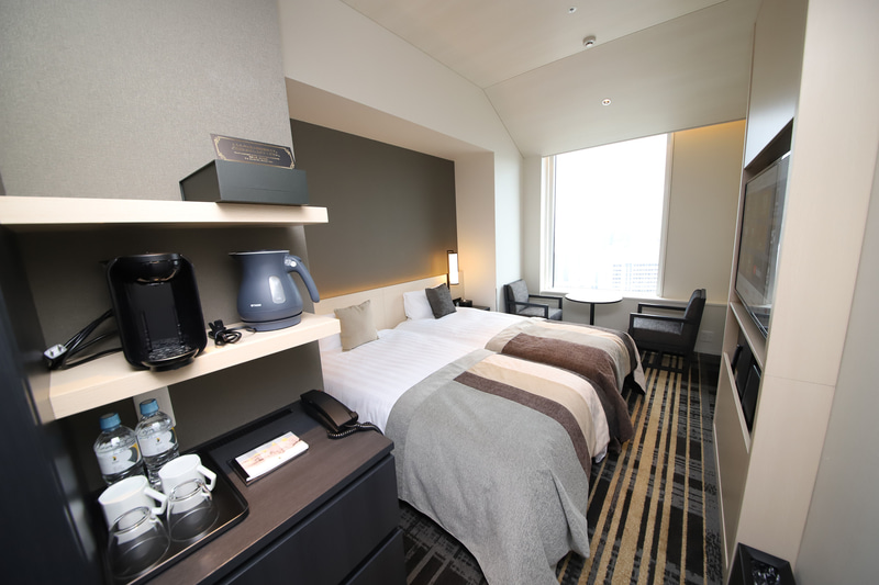 スタンダードツインの客室内（カラーは「大阪城」）