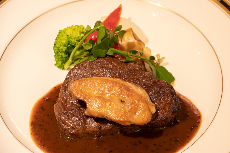 山の上ホテル「コーヒーパーラー ヒルトップ」