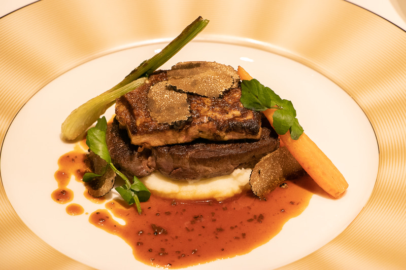 山の上ホテル「フレンチレストラン ラヴィ」