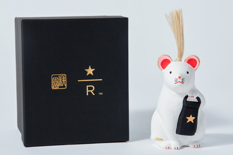 スタバの御所人形、「スターバックス リザーブ ロースタリー東京」で