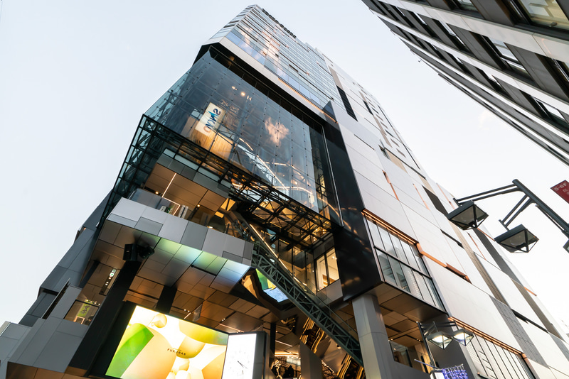 アーバンコア部を見上げたところ