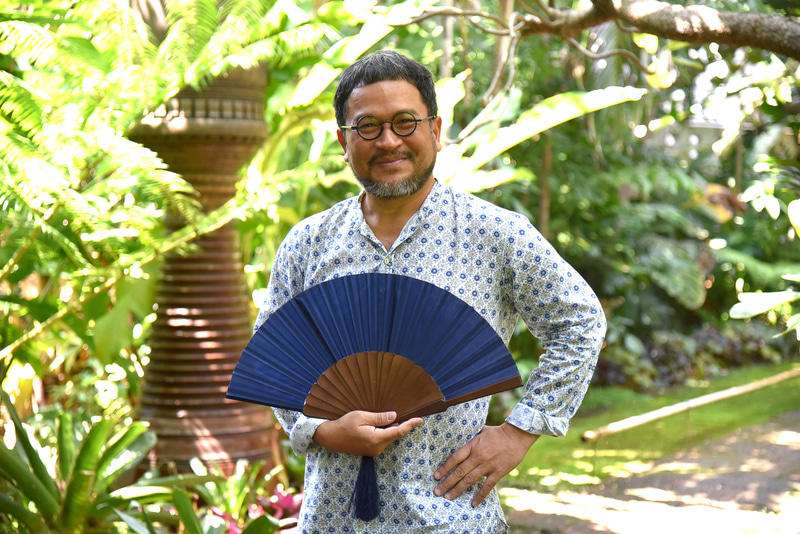 フラワーアーティストのサクン・インタクン氏