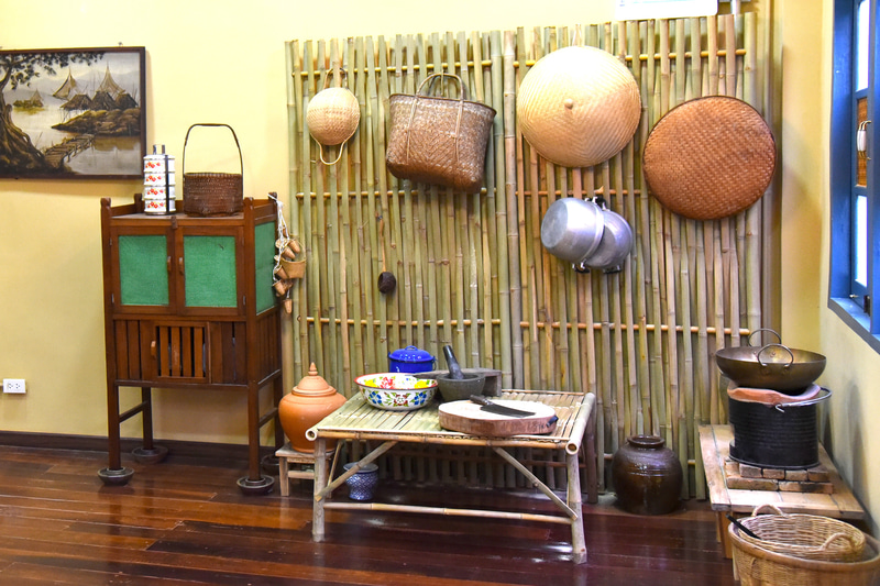受付後、時間になるまでタイの昔ながらの台所用品の展示を見学