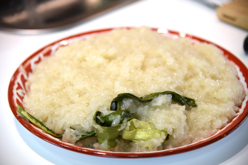 しばらくボウルで寝かせたあとお皿に盛り付け