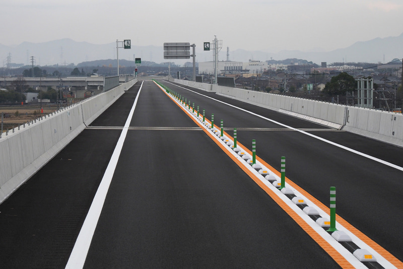 今回公開された本線区間は上下線とも1車線ずつの対面通行
