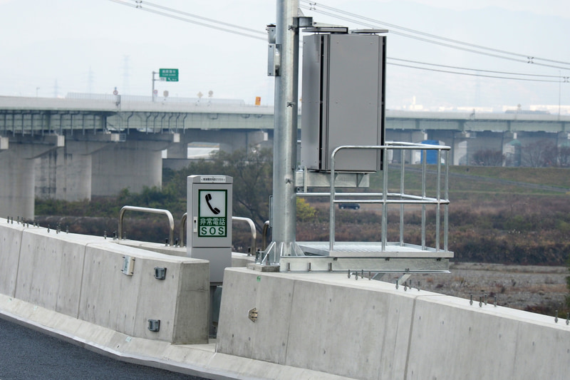 非常用電話は16か所