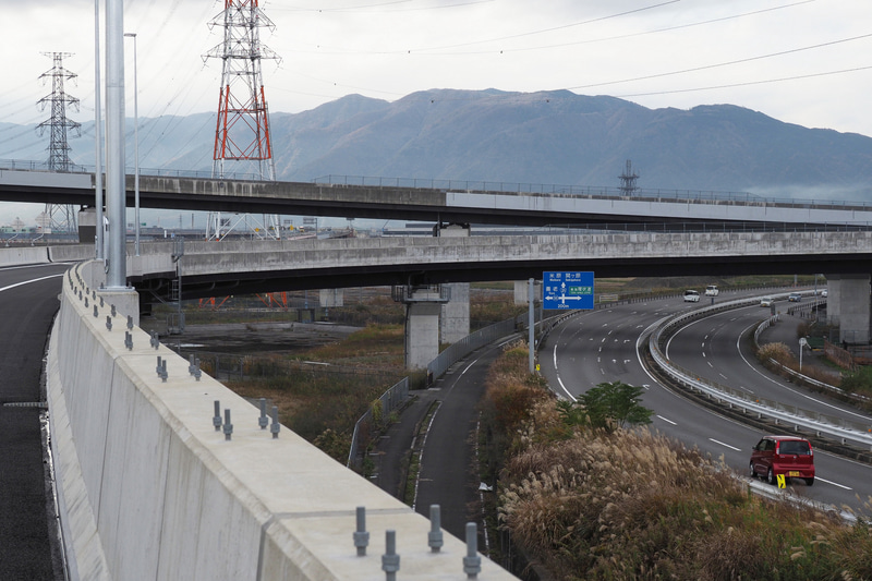 大垣西IC付近。右下に見えるのが国道21号線