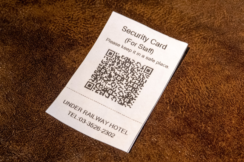 チェックイン時のレシートに解錠のためのQRコードが印刷される