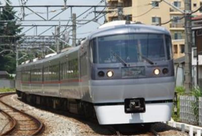 「西武鉄道10000系（ニューレッドアロー）」