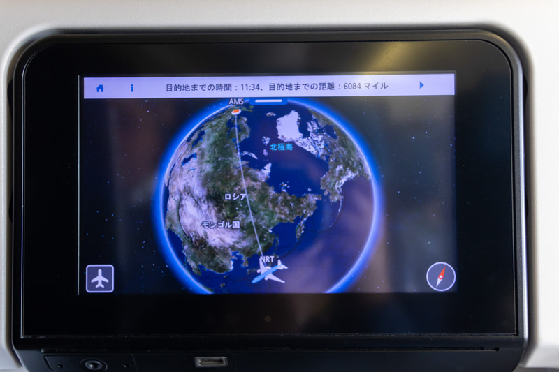 目的地までは6084マイル。ロシア上空、スカンジナビア半島を通過して行く