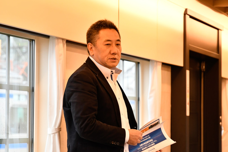 株式会社花の露 代表 冨安拓良氏