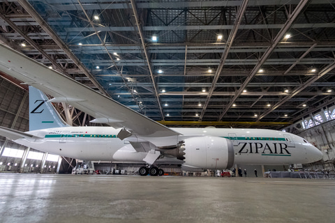 ZIPAIR ボーイング787-8 TOMORROW B ZIPAIR、ボーイング 787の機内初